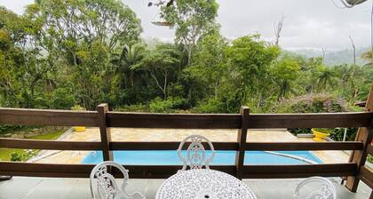 Chácara com Piscina Vista da Natureza