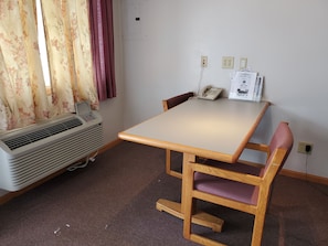 Comfort Room, 1 King Bed
