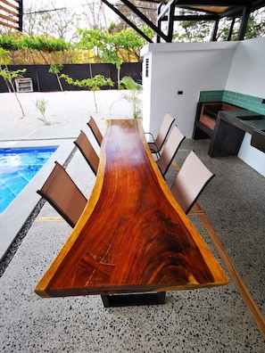 Outdoor dining - New Beachside Studio With Pool (Playa Avellanas)