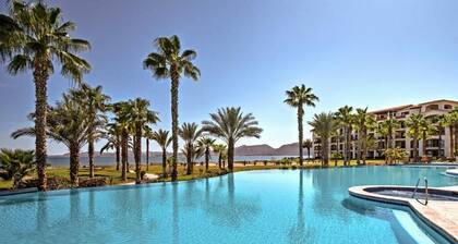 Best apartment beach front with access to the pool