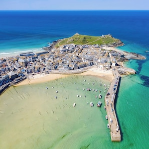 Beach nearby - Trestenor Cottage St Ives town. Cosy Cottage. (St.Ives)