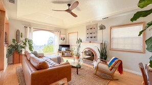 Smart TV, books, stereo, printers