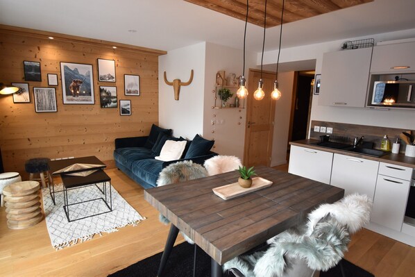 TV - SAPHIR04 - Two Bedroom Apartment, Sleeps 6 (Vaujany)