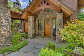 Exterior detail - Carnelian Haus - Lakefront - TLUXP (Carnelian Bay)