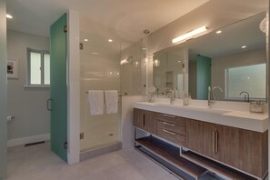 Bathroom - Experience Tahoe Elegance: Sundance at Dollar Point (Tahoe City)