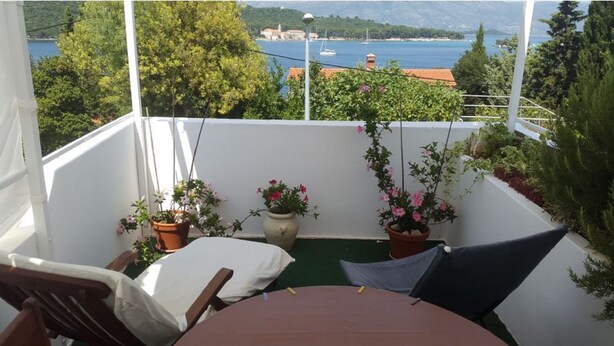 Căn hộ (1 Bedroom Apartment with Terrace) | Quang cảnh từ phòng