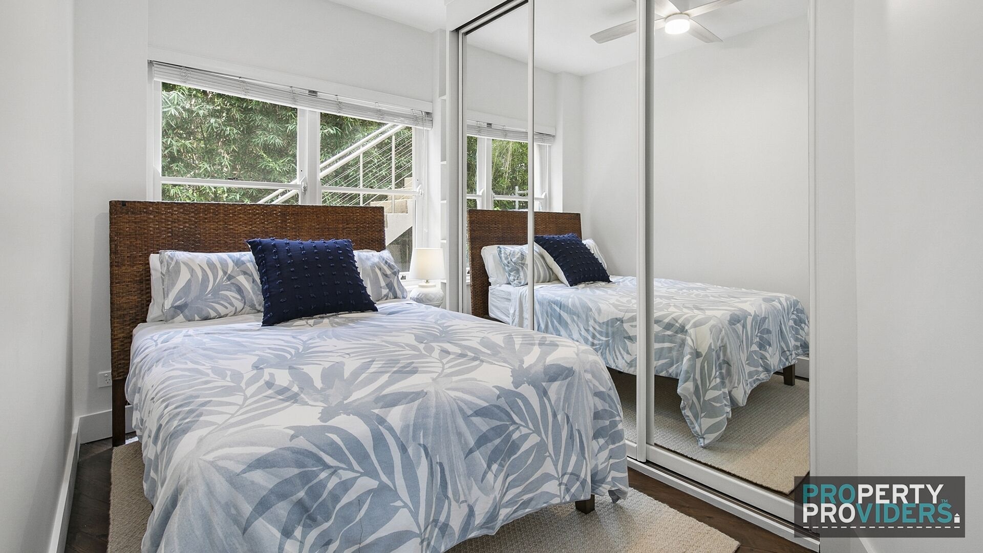 Manly Harbourside Executive Apartment — image 26