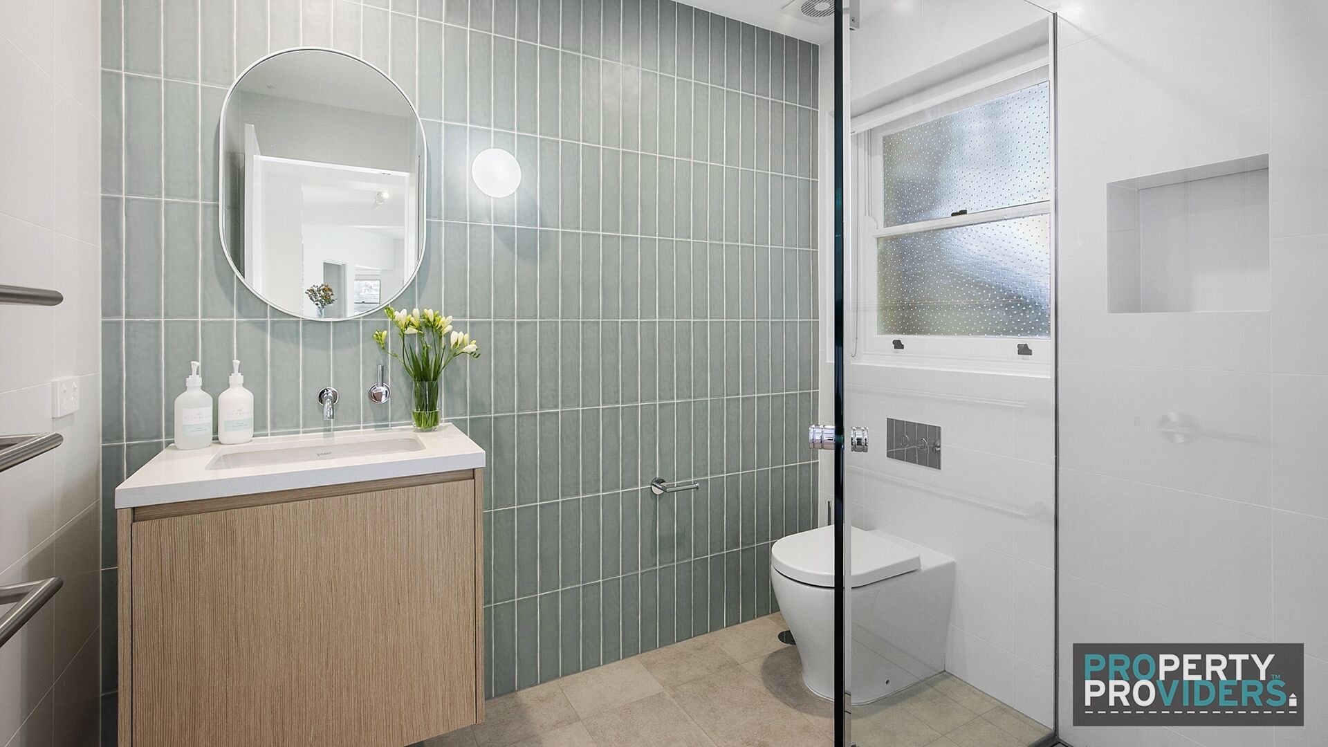 Manly Harbourside Executive Apartment — image 8