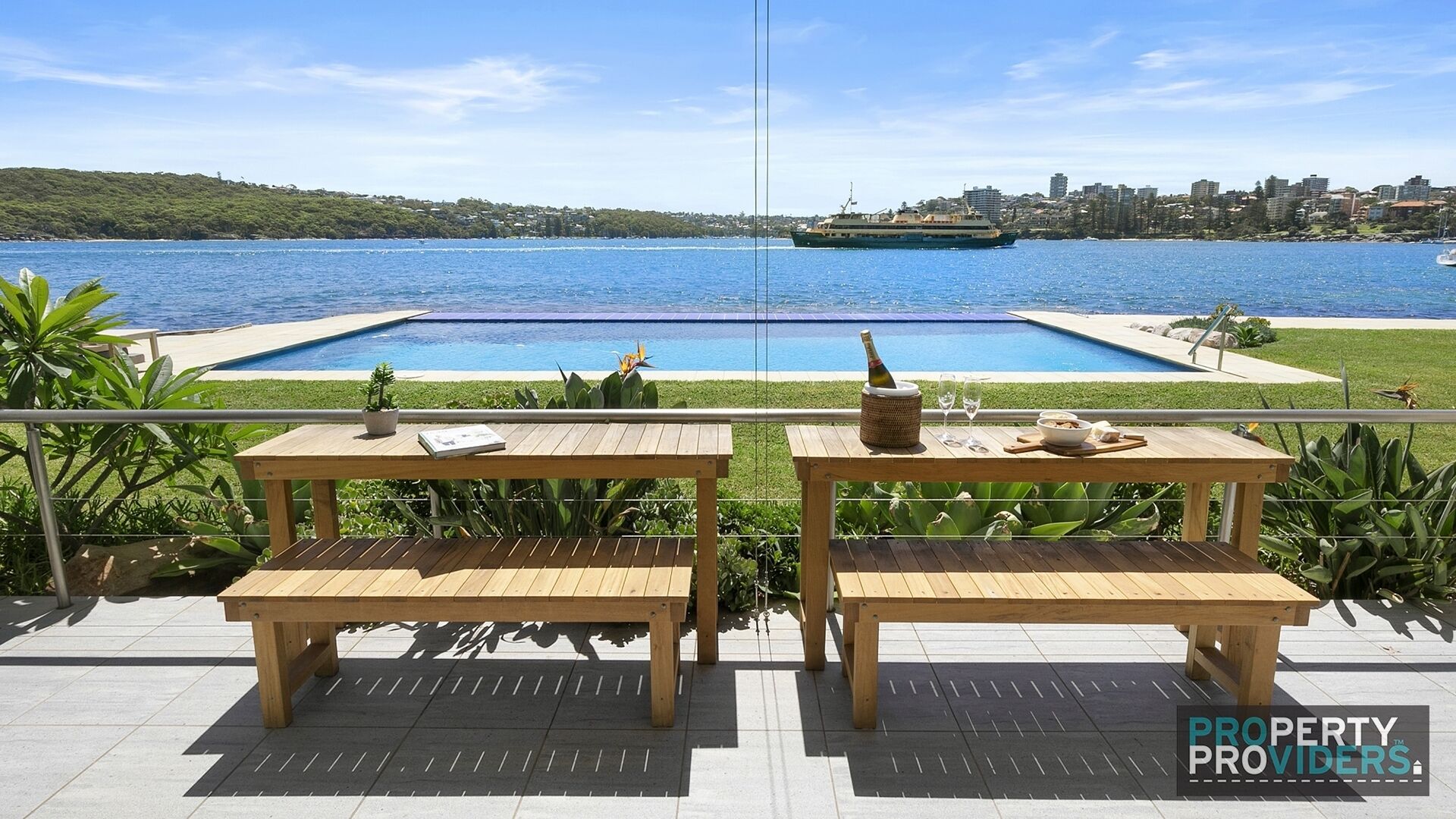 Penguin Retreat Executive Apartment