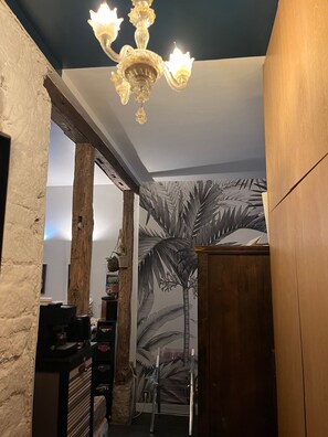 Interior - 2-room apartment like a house (Paris)