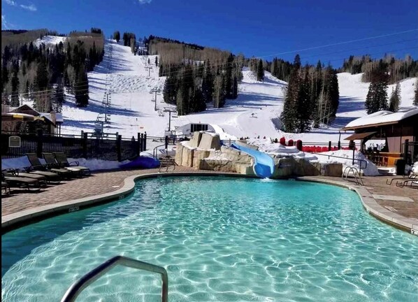 Outdoor pool, a heated pool