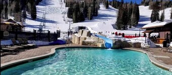 Ski-in Ski-out, Mountain View, Luxury Townhome, Purgatory Resort