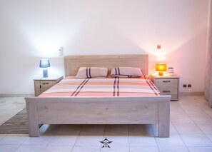 2 bedrooms, in-room safe, desk, iron/ironing board - Premier Residence at the heart of Dakar (Dakar)