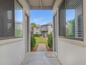 Exterior detail - Free Beach Chair Service in Season, 2 Swimming Pools (Miramar Beach)