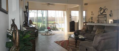 Smart-TV, videospill, DVD-spiller og bøker