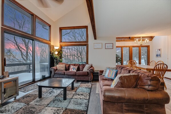 Smart TV, video games, Hulu, streaming services