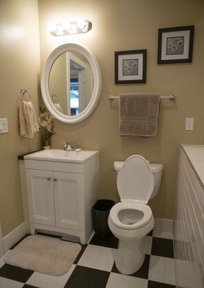 Dusche, Handtücher, Seife, Toilettenpapier