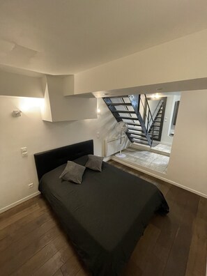 1 bedroom, iron/ironing board, free WiFi, bed sheets - Superb Souplex design Paris 15th arrondissement (Paris)