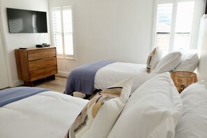 3 bedrooms, iron/ironing board, travel crib, free WiFi - Completely Remodeled, Full Tennis Privileges, ALWAYS Clean at Palm Valley CC!!   (Palm Desert)