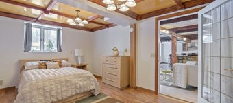 Scandinavian Comfort in Pittsford Barn!