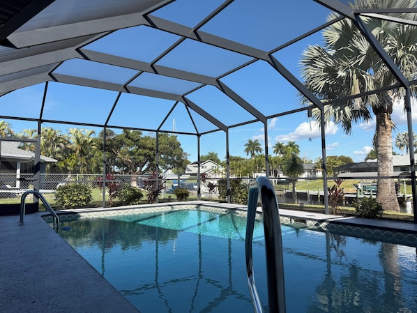 Piscine extérieure, piscine chauffée