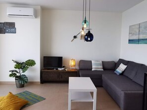 TV - La Perla Benalmadena Apartment 1st Line Apartment (BENALMADENA COSTA)