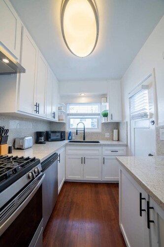 2 Bedroom Hermosa Beach Home