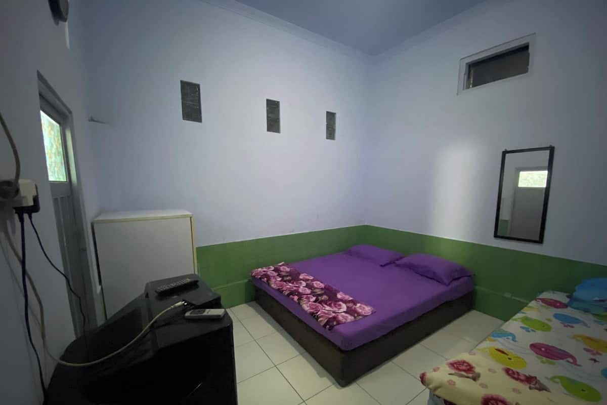 Superior Room | Desk, bed sheets