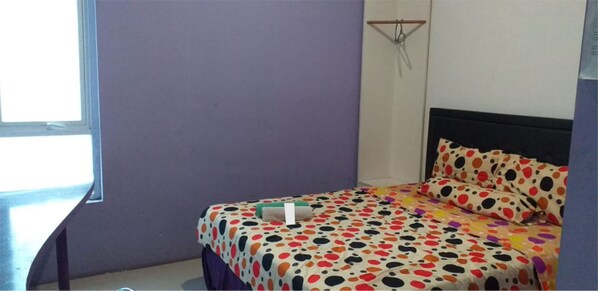 Suite | 1 habitación, escritorio, wifi gratis y ropa de cama 