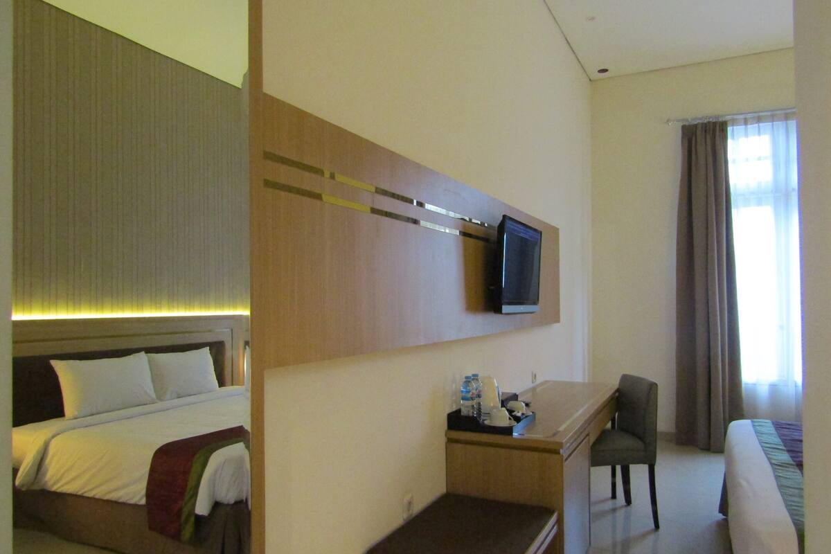 Villa, 2 Bedrooms | Desk, free WiFi, bed sheets