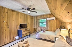5 habitaciones, escritorio, tabla de planchar con plancha y internet 