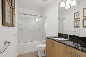 Combined shower/tub, hair dryer, towels - TEQUILA SUNRISE.. LUXURY Oceanfront in Sandbridge (Virginia Beach)