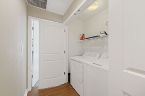 Interior - TEQUILA SUNRISE.. LUXURY Oceanfront in Sandbridge (Virginia Beach)