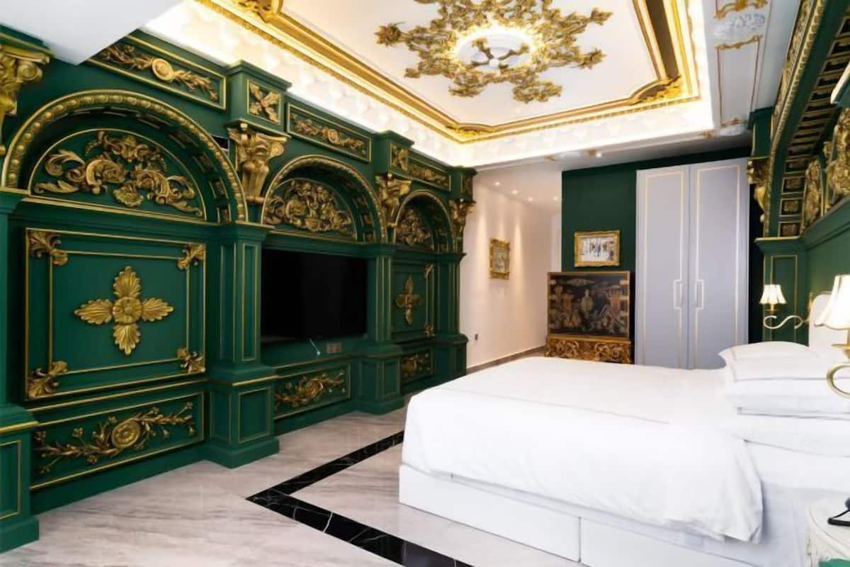 2 bedrooms, premium bedding, pillowtop beds, minibar