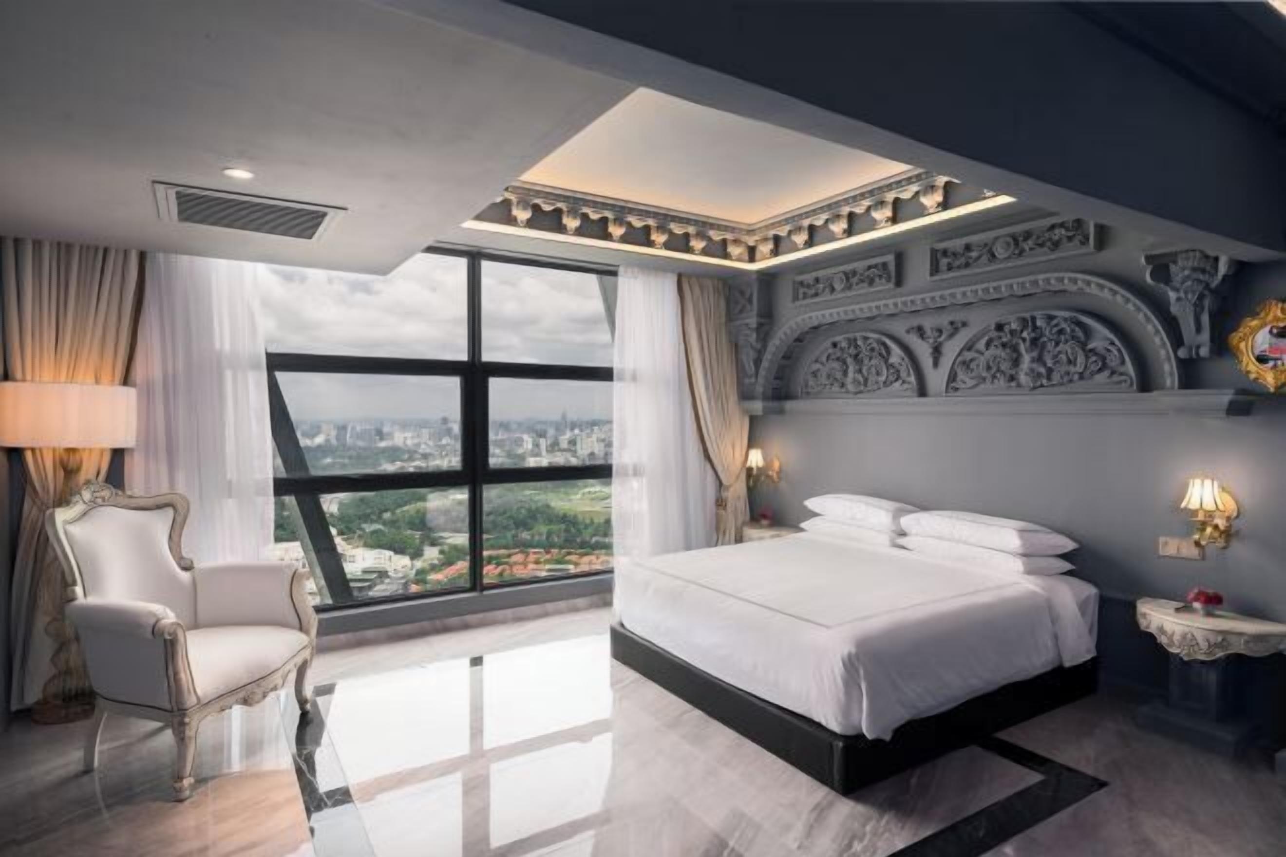 Premium bedding, pillowtop beds, minibar, in-room safe