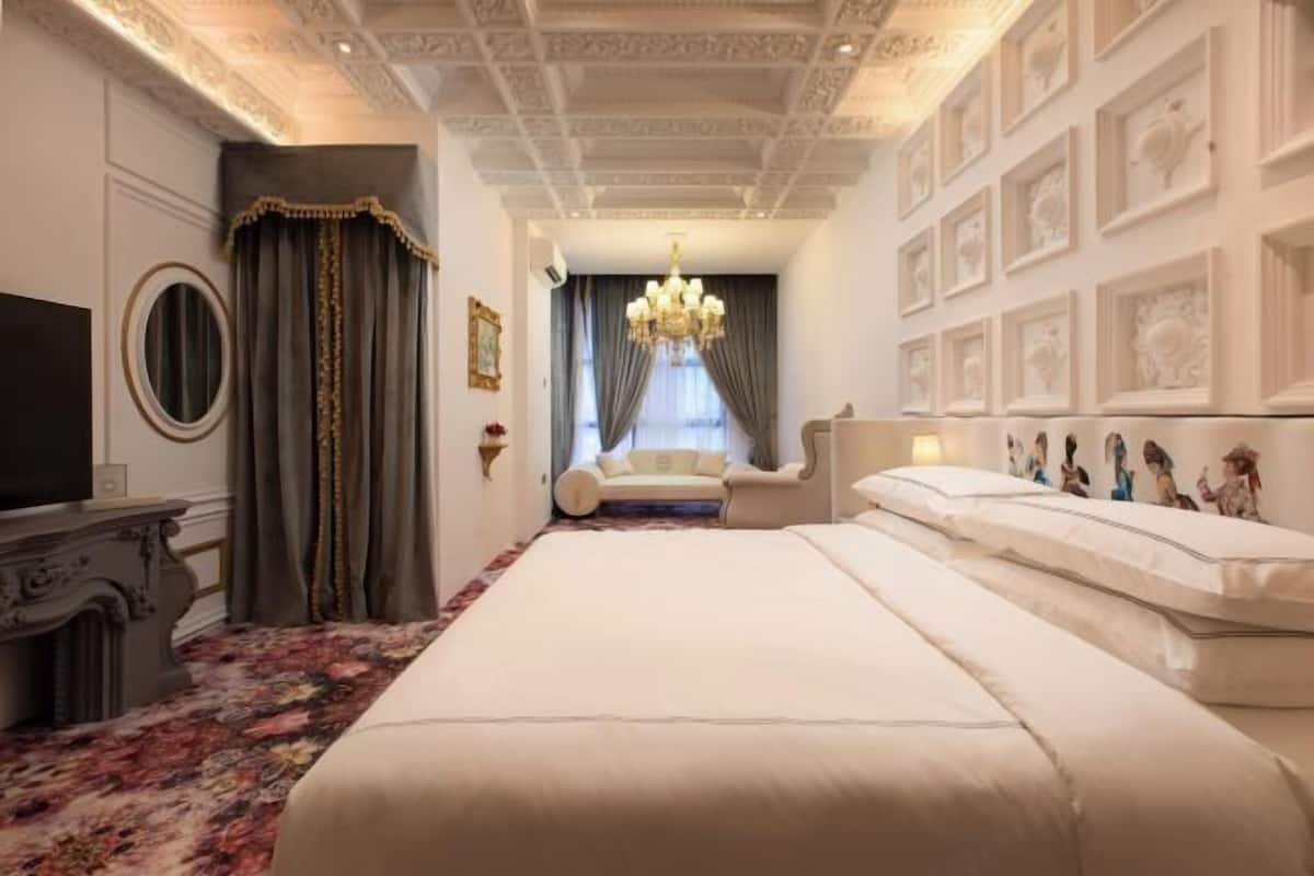 2 bedrooms, premium bedding, pillowtop beds, minibar