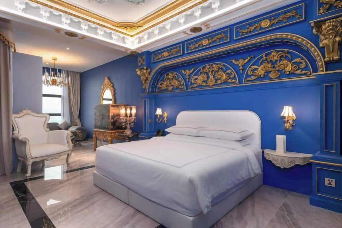 2 bedrooms, premium bedding, pillowtop beds, minibar