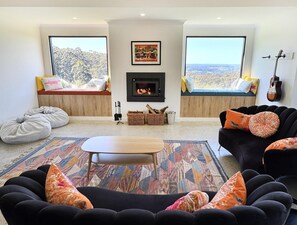 Smart TV, fireplace, Netflix, DVD player