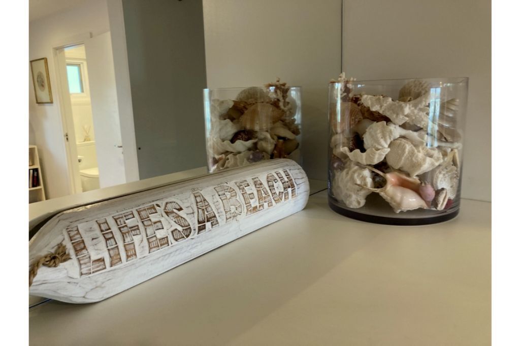 Surf'n Joey - Luxury one bedroom self contained suite. — image 9