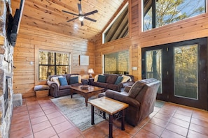 Smart TV, fireplace, DVD player, books