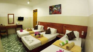 Tremannsrom – deluxe | Sengetøy av topp kvalitet, dundyner og memory foam-senger