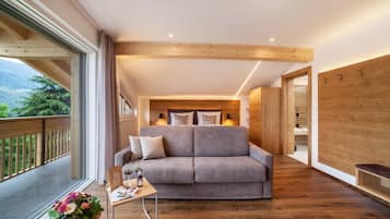 TV, fireplace, DVD player, stereo