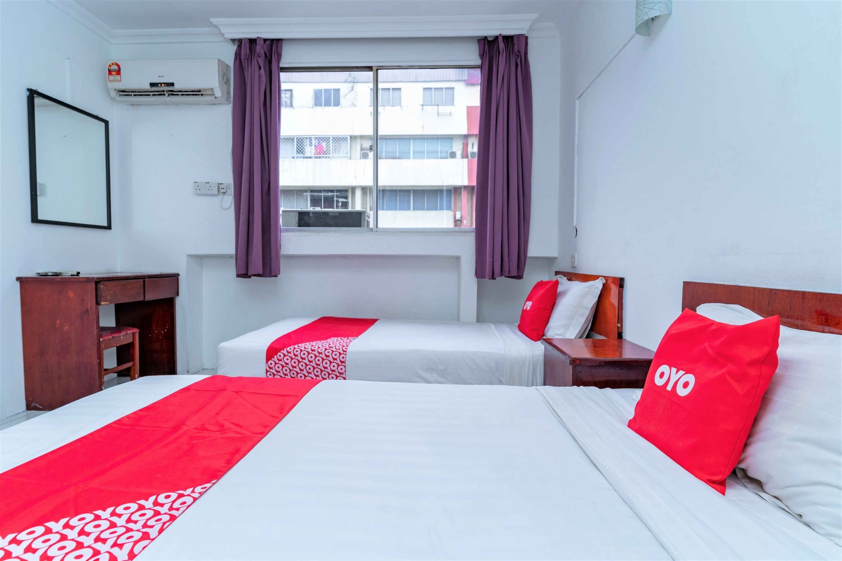 deluxe twin room | free wifi, bed sheets