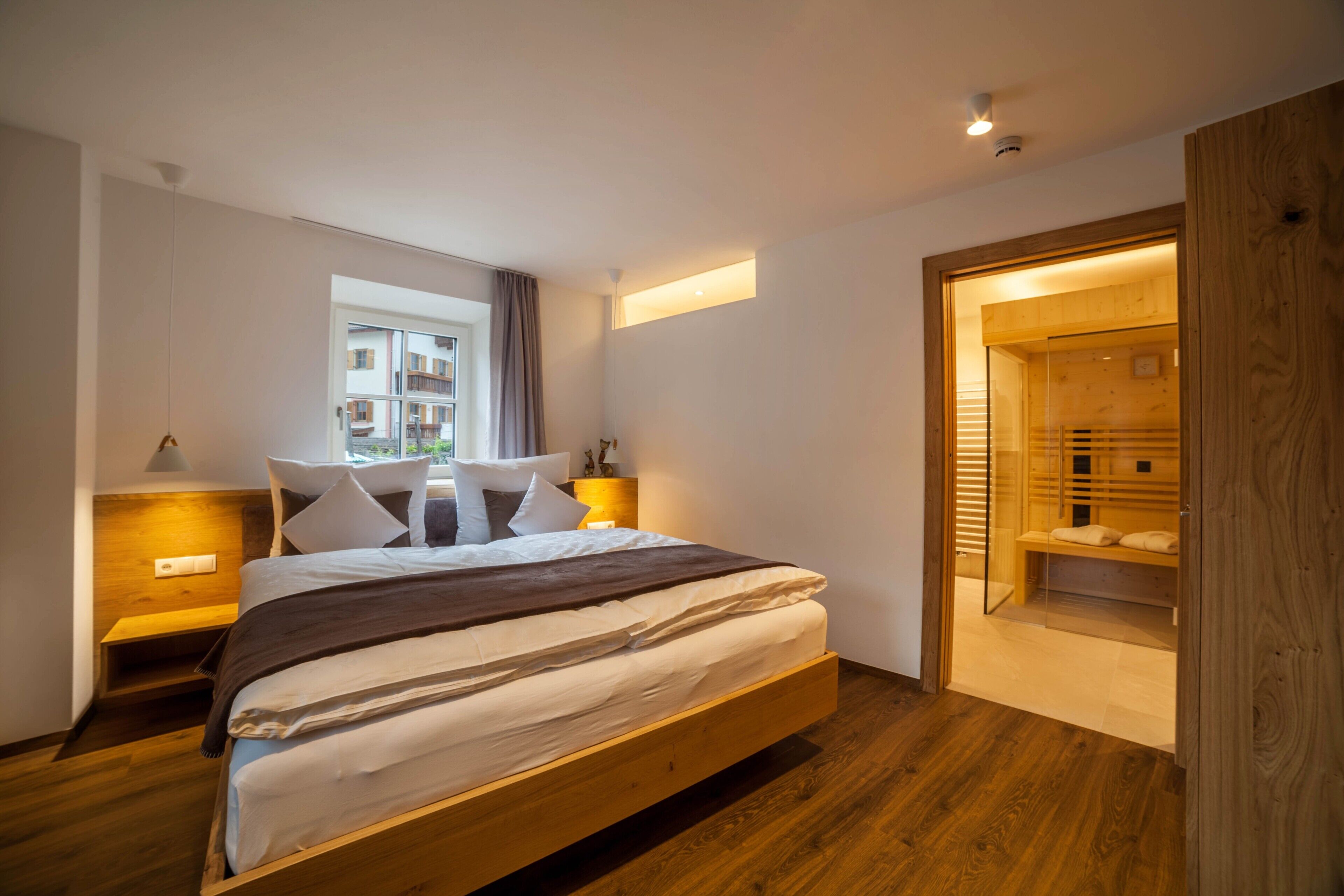 1 室のベッドルーム、アイロン / アイロン台、WiFi (無料)、ベッドシーツ