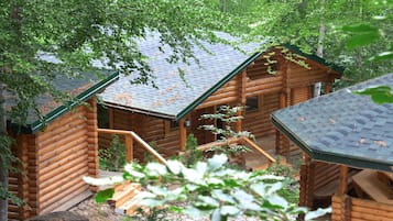 Salas de tratamientos para parejas, sauna, bañera de hidromasaje