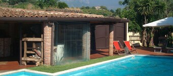 SOLE E LUNA villa with pool at the foot of Mount Etna between Catania  Taormina