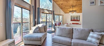 Pet-Friendly Gilford Home by Gunstock Ski Mountain