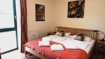 2 chambres, lit parapluie, Wi-Fi, draps fournis