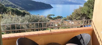 Villetta Paradiso -  Elegante casa con vista mare a 400 metri dal mare