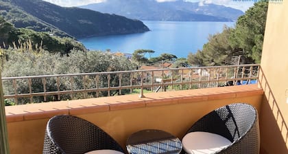 Villetta Paradiso - Elegante casa con vista mare a 400 metri dal mare